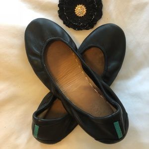 Size 9 Tieks in Matte Black